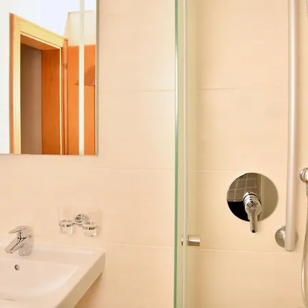 Neben Der Gondelbahn - Haus Sued Brixen im Thale