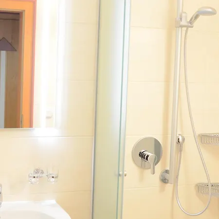 Neben Der Gondelbahn - Haus Sued * Brixen im Thale