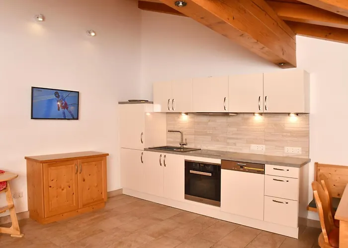 Neben Der Gondelbahn - Haus Sued