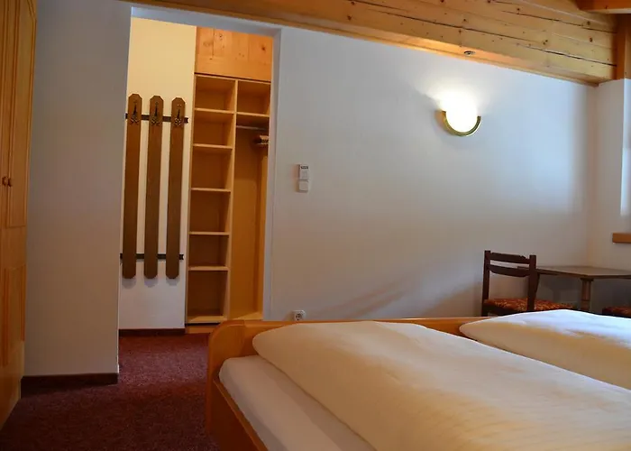 Neben Der Gondelbahn - Haus Sued